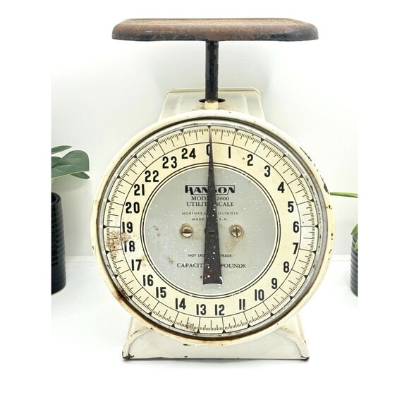 Vintage White Hanson Model 2000 Kitchen Utility Scale